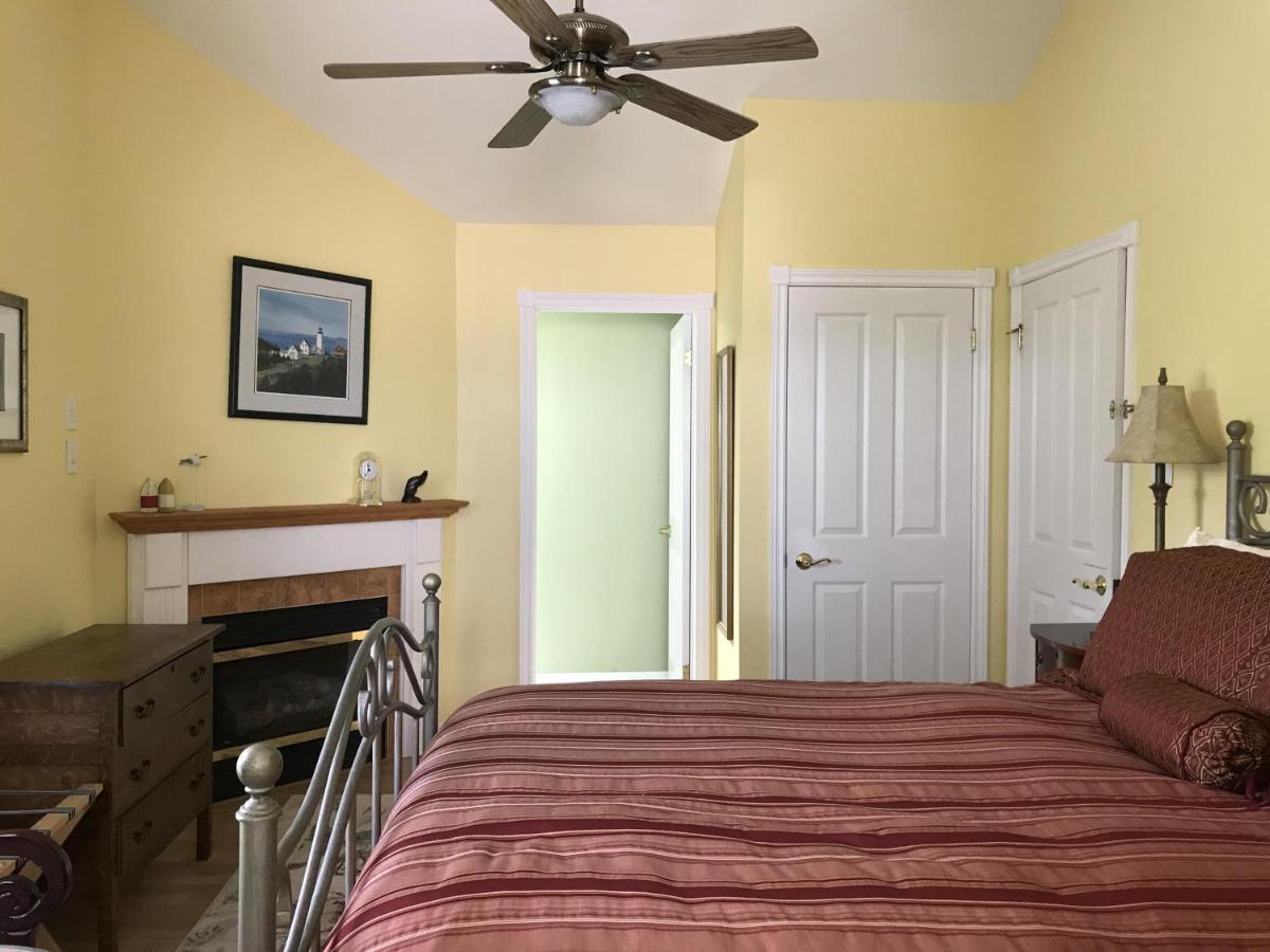 Bed and Breakfast Cresthaven By The Sea South Maitland Экстерьер фото